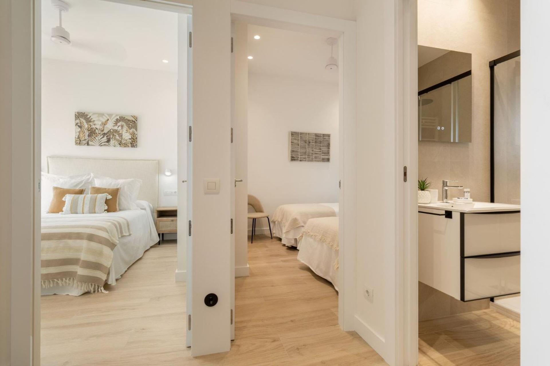Apartment Trendy Malasana For 4 Ideal Getaway, Madera Ii *